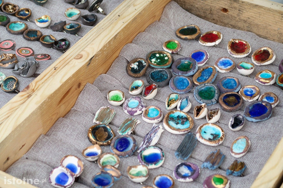 Ceramika na targach ceramicznych w Bolesławcu