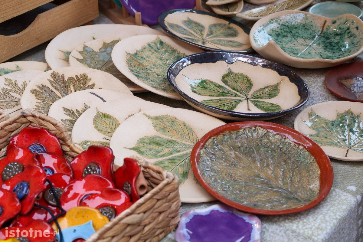 Ceramika na targach ceramicznych w Bolesławcu