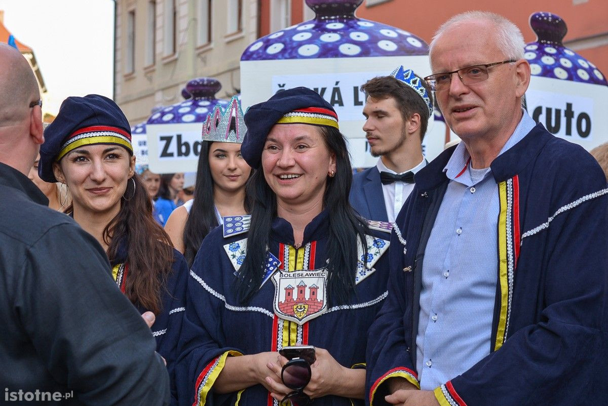 Parada otwierająca 25 Bolesławieckie Święto Ceramiki