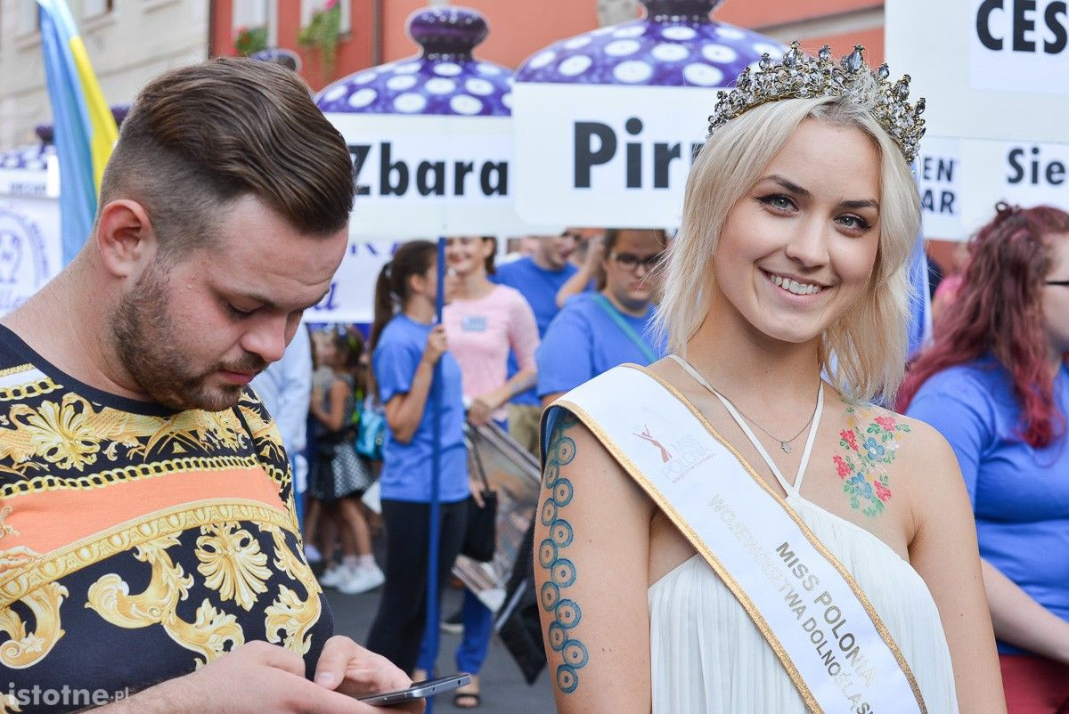 Parada otwierająca 25 Bolesławieckie Święto Ceramiki