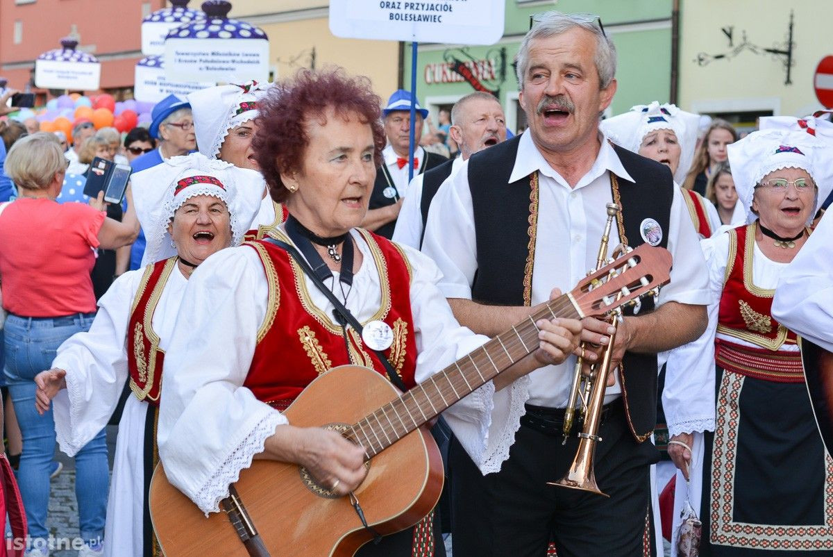 Parada otwierająca 25 Bolesławieckie Święto Ceramiki