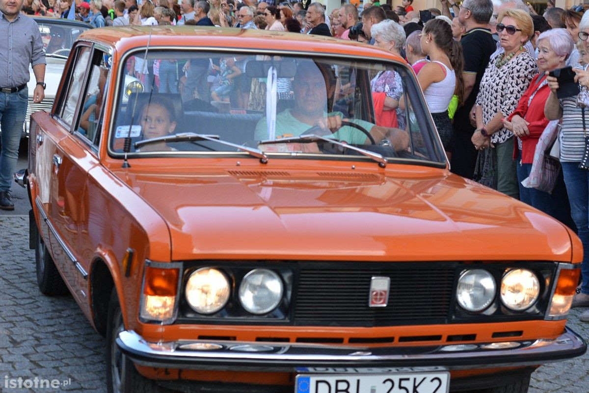 Parada otwierająca 25 Bolesławieckie Święto Ceramiki