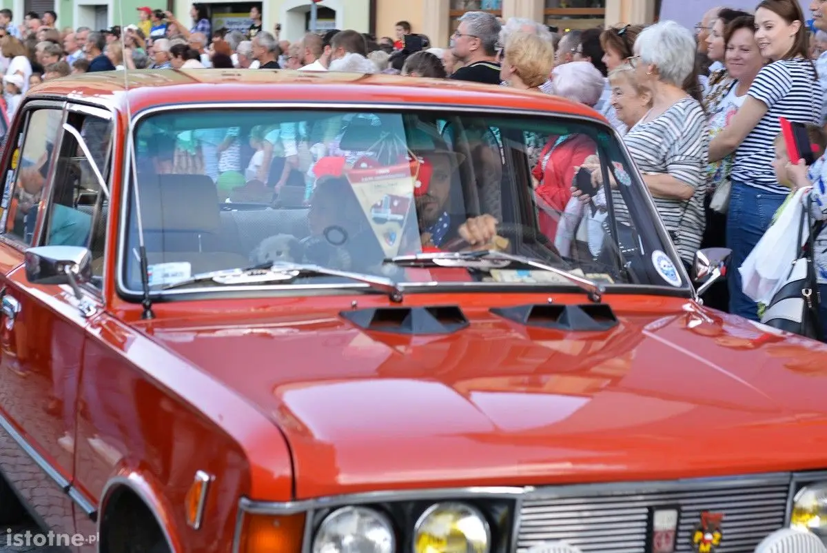Parada otwierająca 25 Bolesławieckie Święto Ceramiki