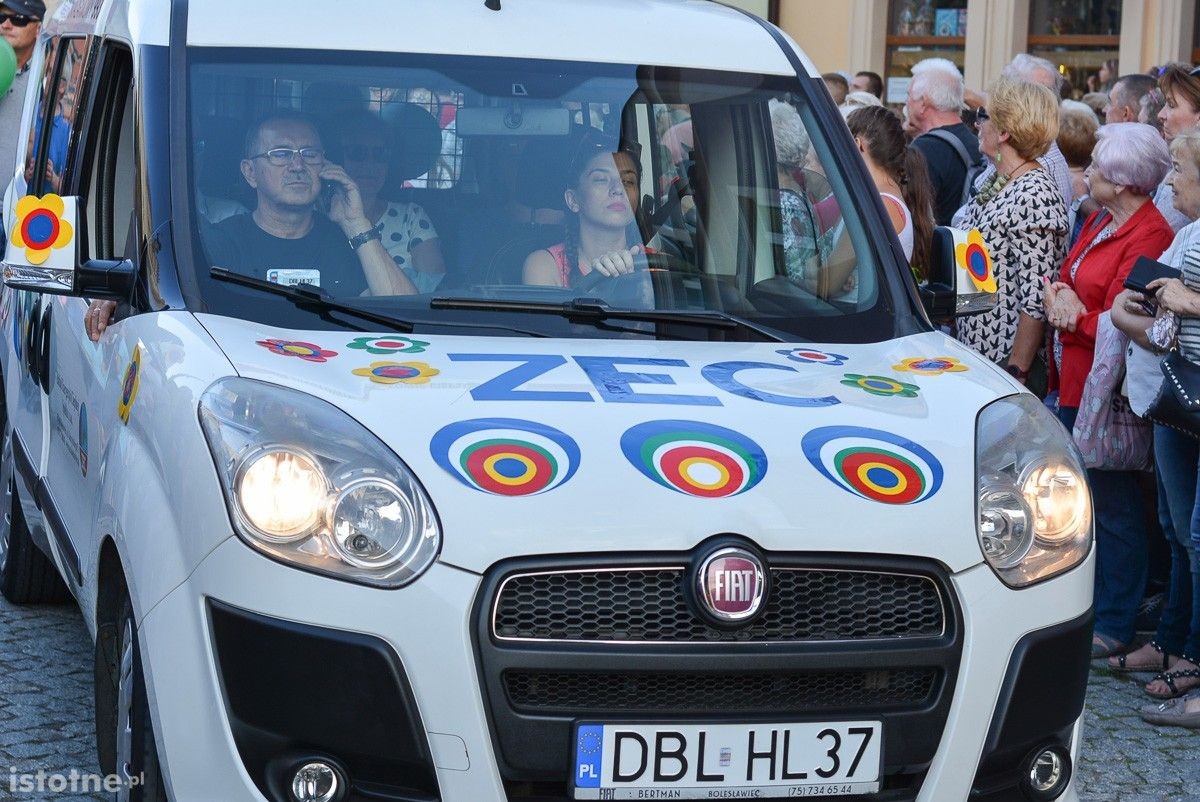 Parada otwierająca 25 Bolesławieckie Święto Ceramiki