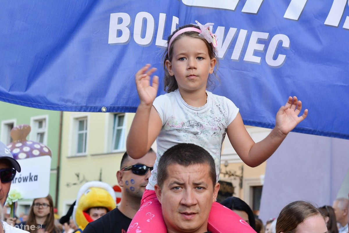 Parada otwierająca 25 Bolesławieckie Święto Ceramiki