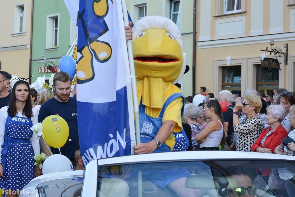 Parada otwierająca 25 Bolesławieckie Święto Ceramiki