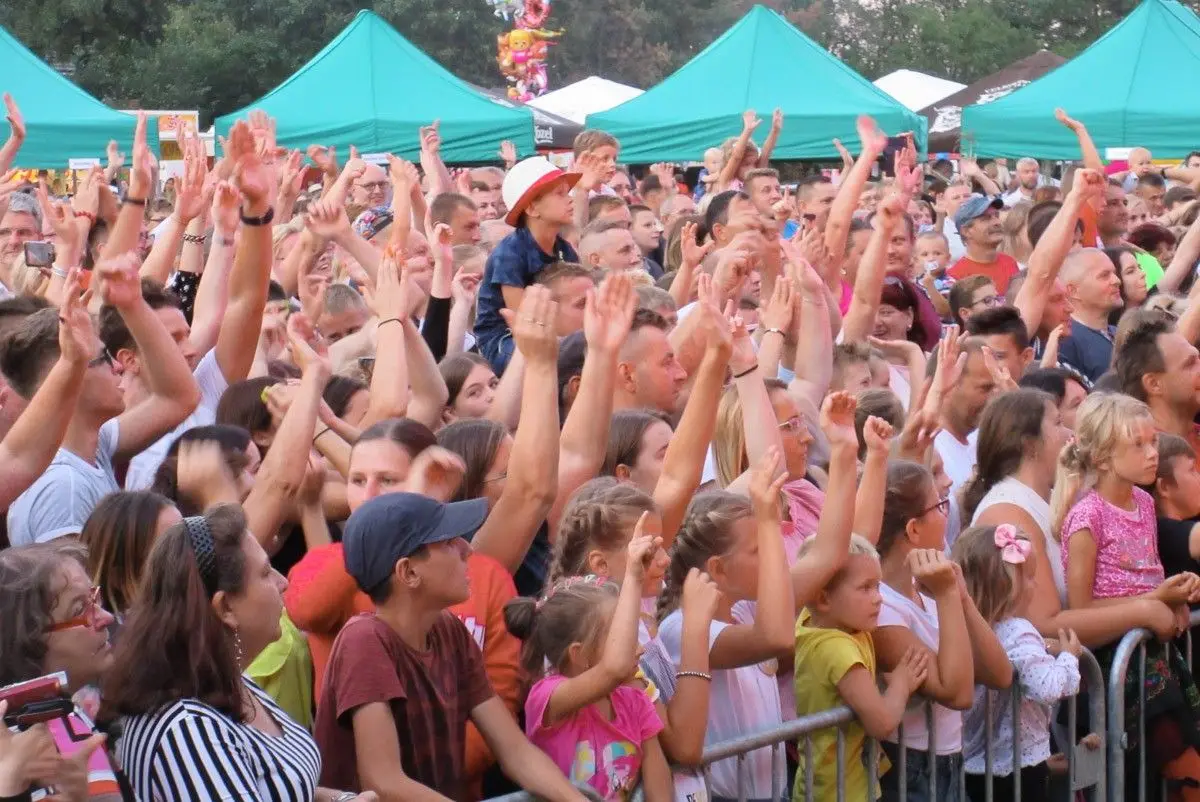 Koncert zespołu Weekend na dożynkach gminnych
