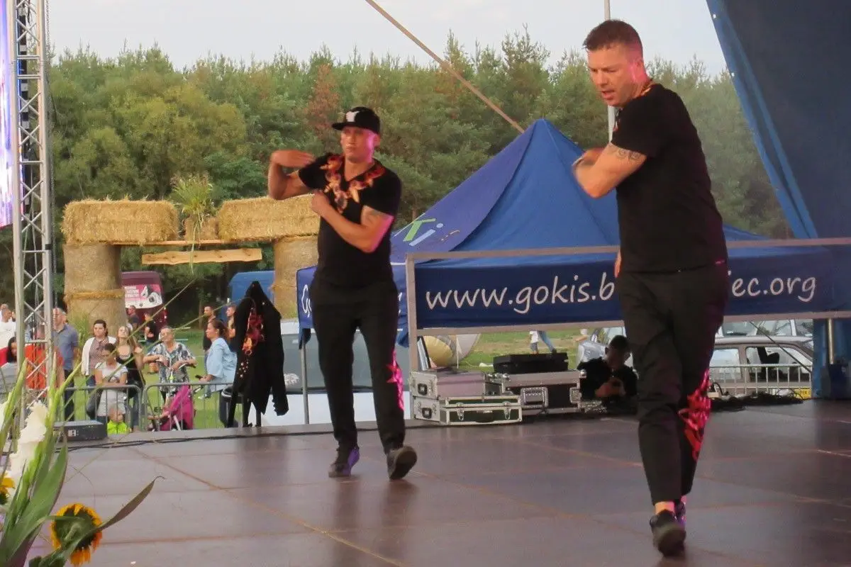 Koncert zespołu Weekend na dożynkach gminnych