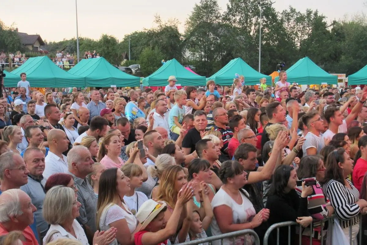 Koncert zespołu Weekend na dożynkach gminnych