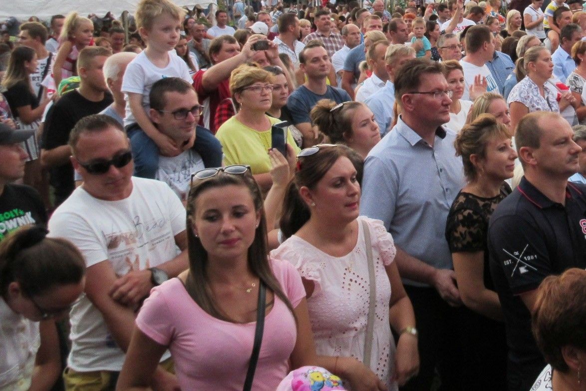 Koncert zespołu Weekend na dożynkach gminnych