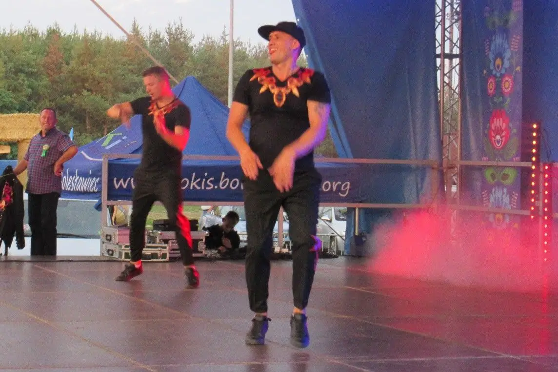 Koncert zespołu Weekend na dożynkach gminnych