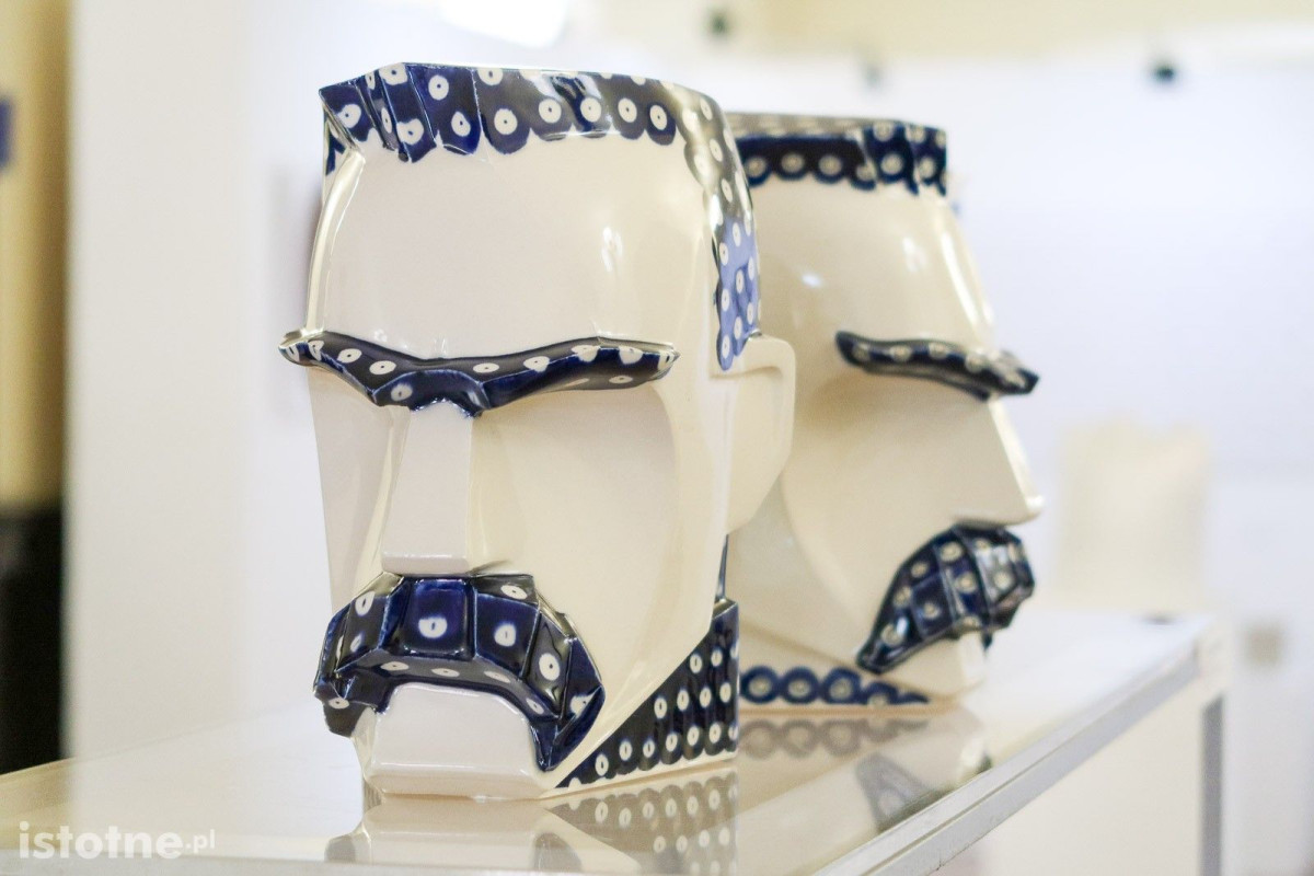 Prace ceramiczne artystów 55 Pleneru Ceramiczno-Rzeźbiarskiego