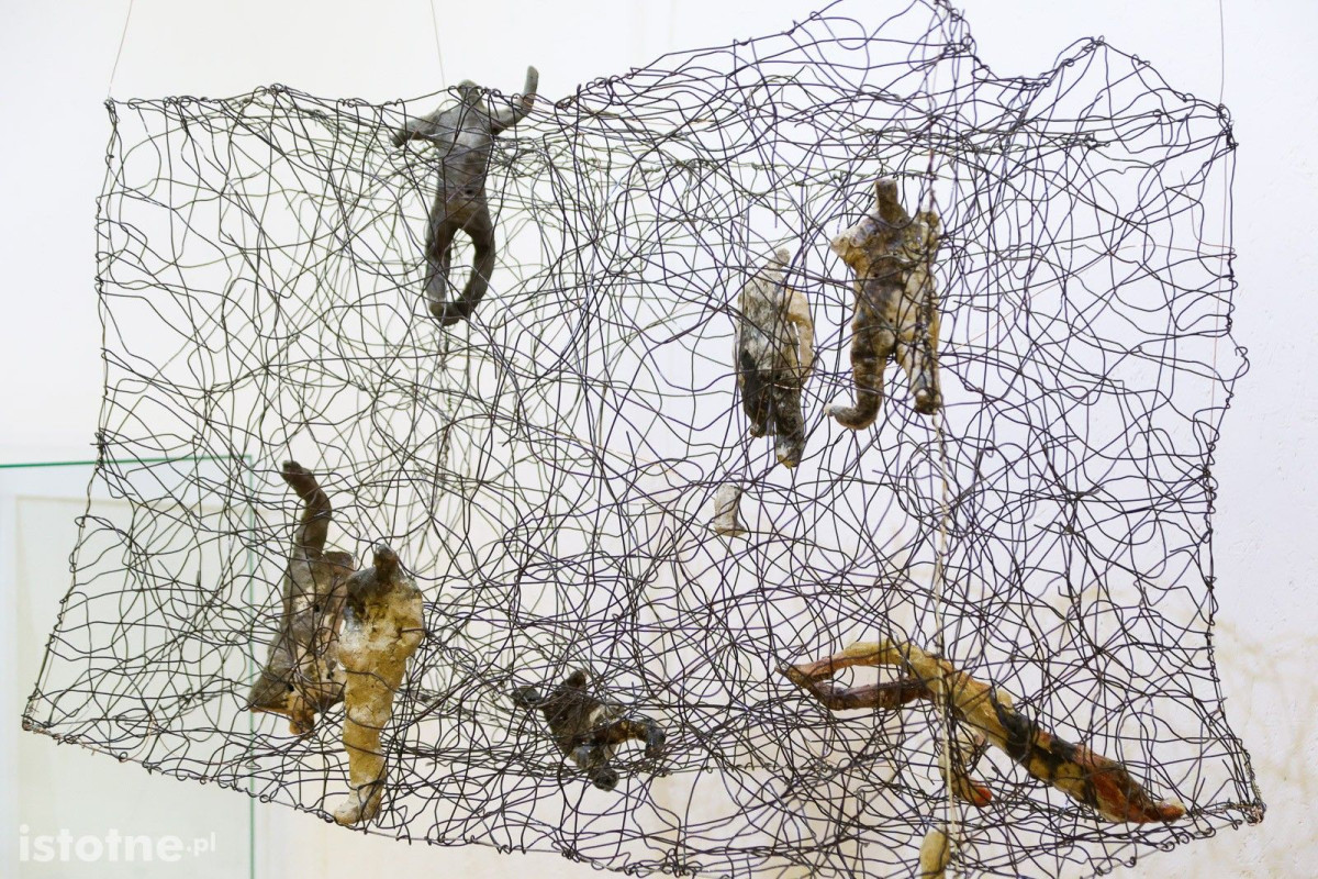 Prace ceramiczne artystów 55 Pleneru Ceramiczno-Rzeźbiarskiego