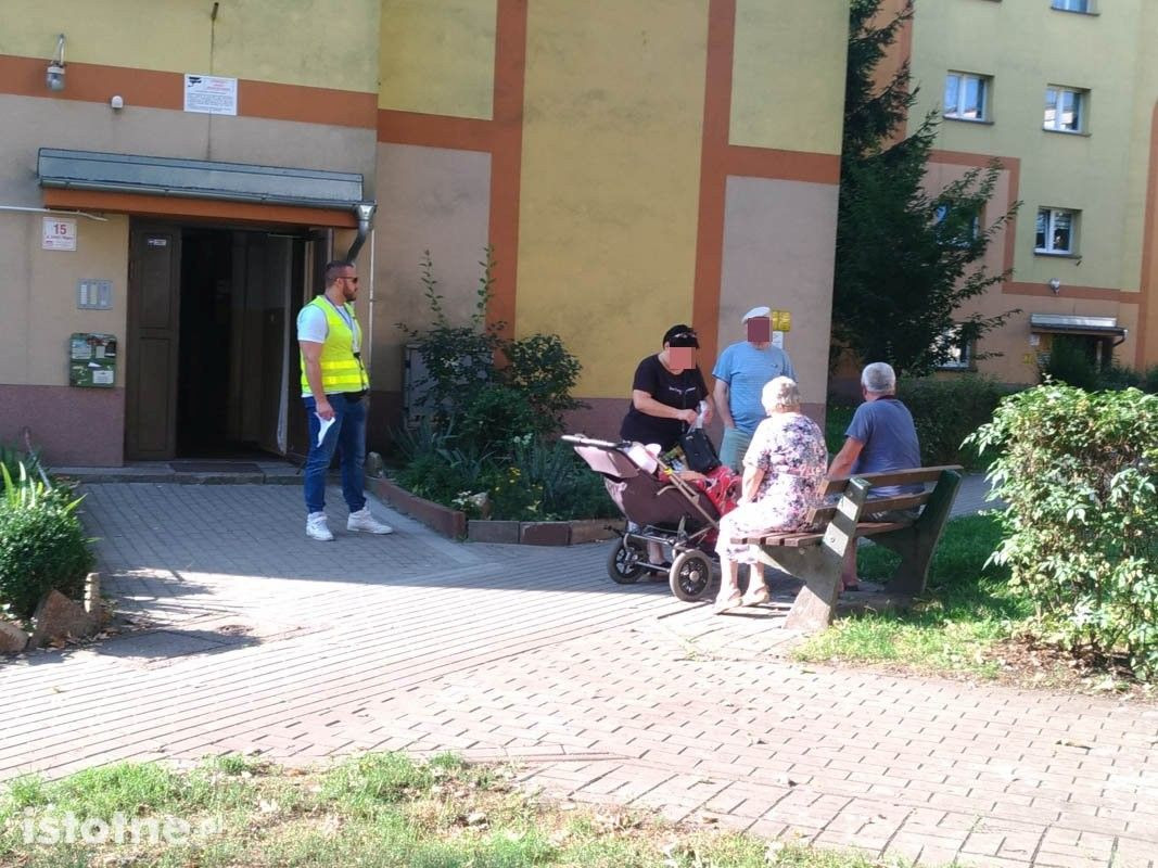 Niewybuchy przy Hutniczej - trwa ewakuacja ludności