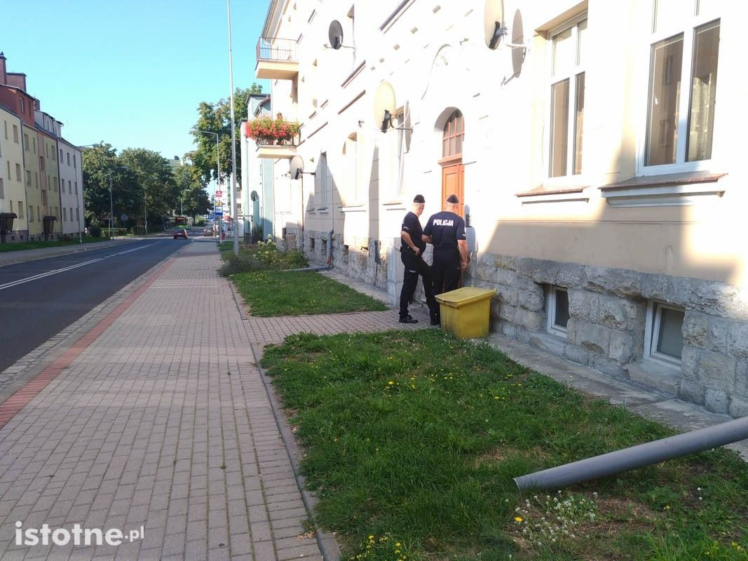 Niewybuchy przy Hutniczej - trwa ewakuacja ludności