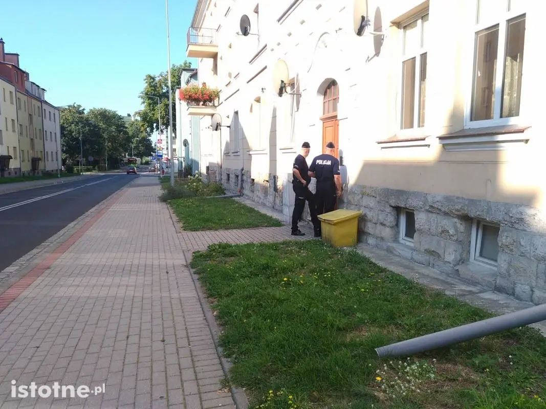 Niewybuchy przy Hutniczej - trwa ewakuacja ludności