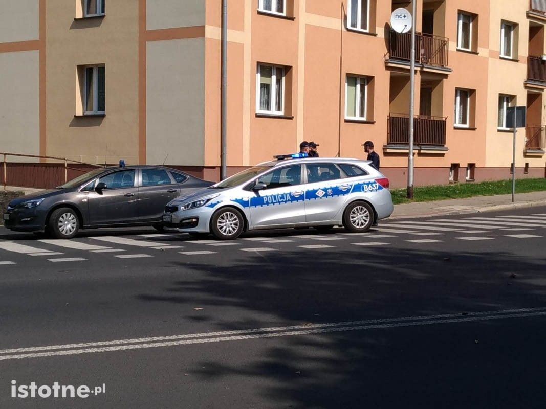 Niewybuchy przy Hutniczej - trwa ewakuacja ludności