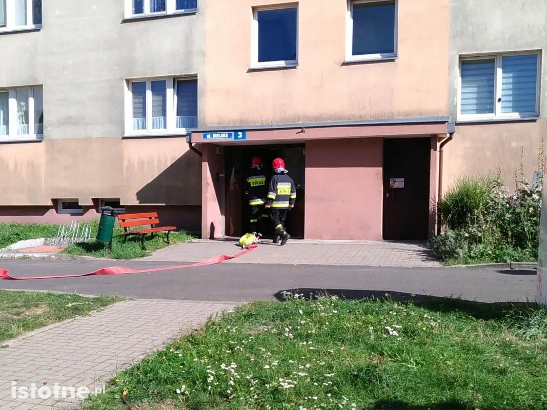 Akcja straży i policji w wieżowcu przy Bielskiej