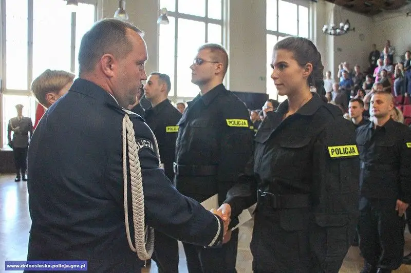 Nowi policjanci ślubowali. 2 z nich będzie służyć w Bolesławcu