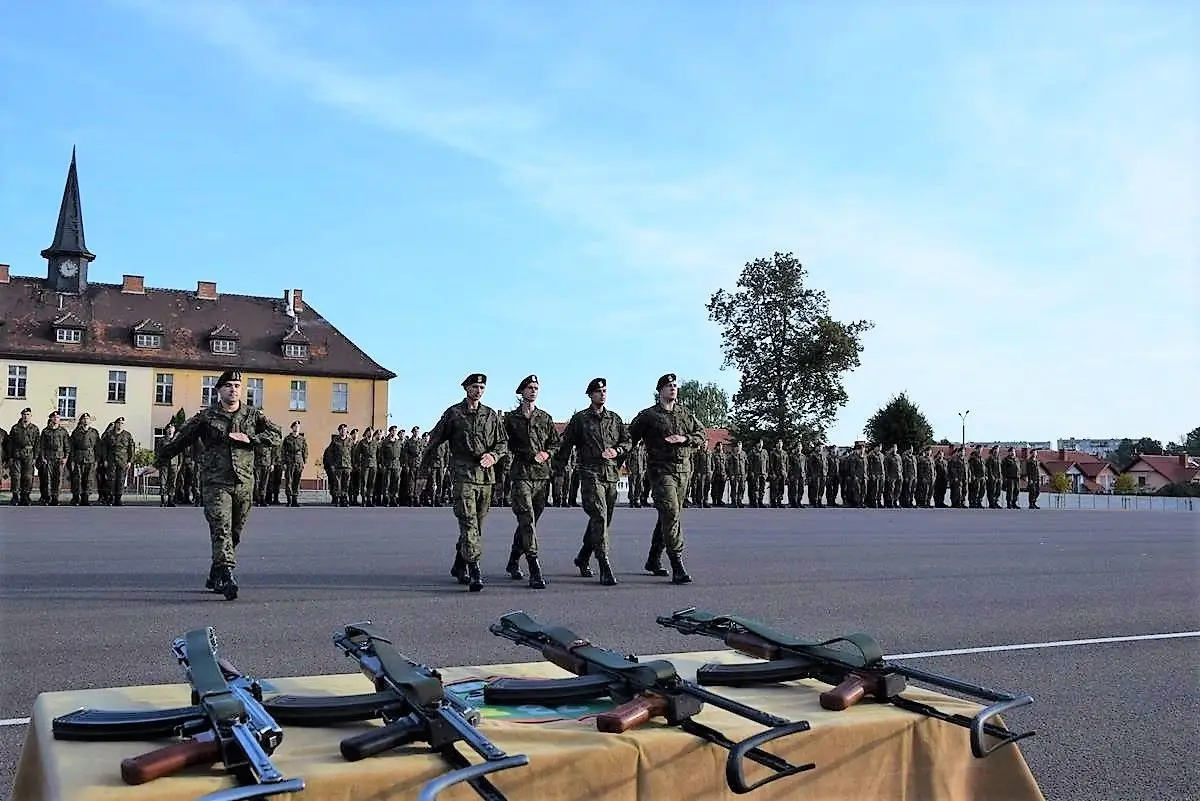 Artylerzyści: elewi dostali broń
