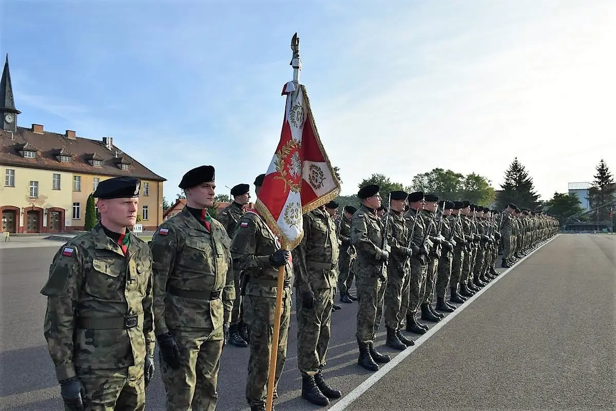 Artylerzyści: elewi dostali broń