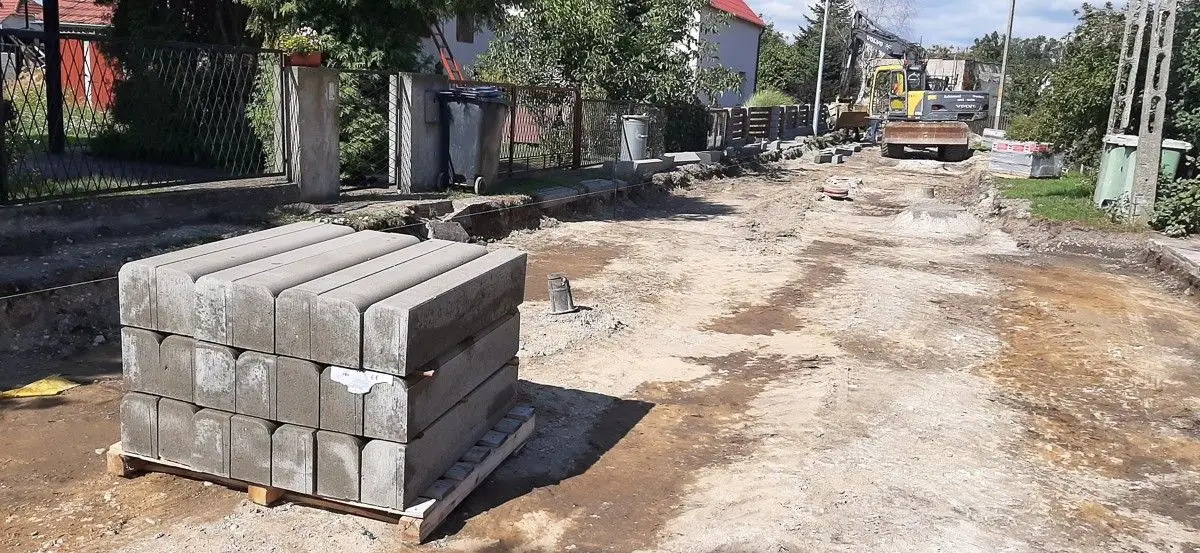 Budują ulicę Okrężną w Gromadce