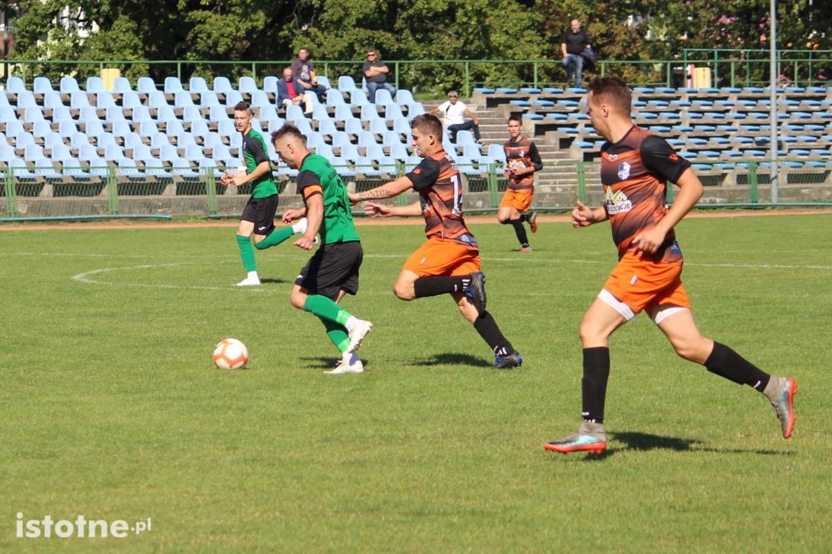 BKS przegrywa z Hutnikiem Pieńsk.