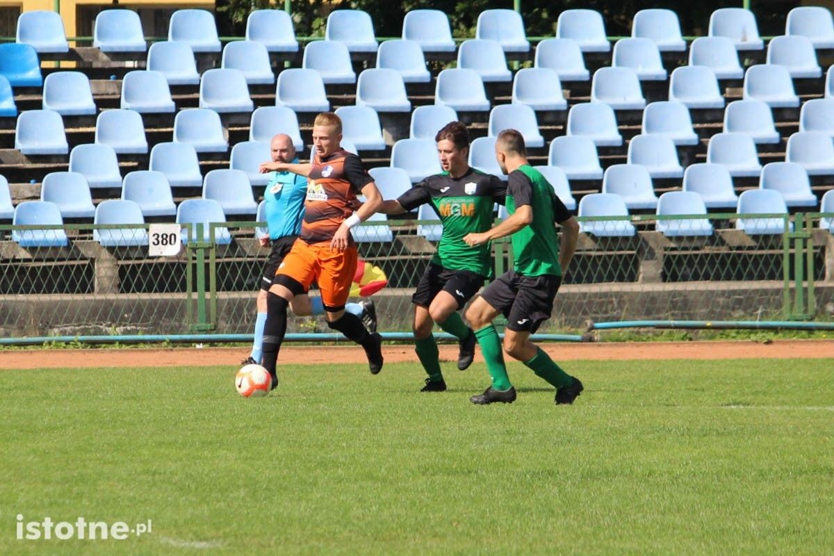 BKS przegrywa z Hutnikiem Pieńsk.