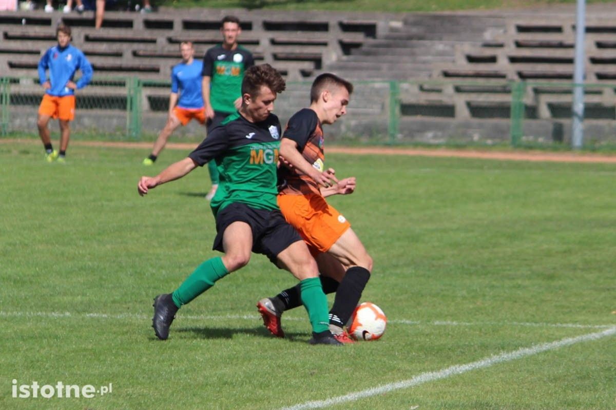 BKS przegrywa z Hutnikiem Pieńsk.