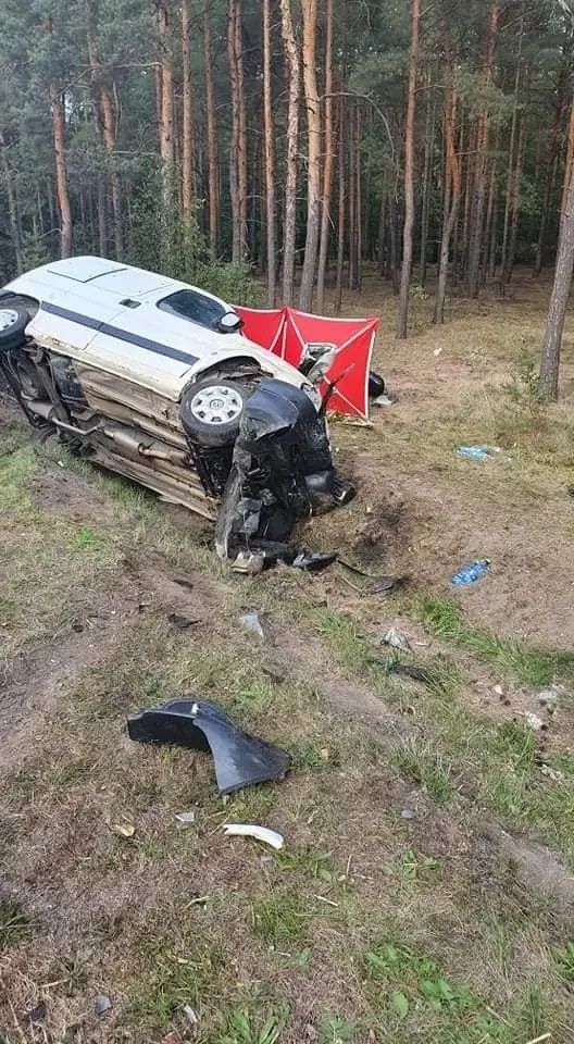 Śmiertelny wypadek w Kozłowie, motocyklista nie żyje