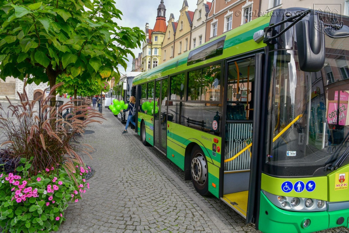 Wyjątkowa wystawa autobusowa w Rynku