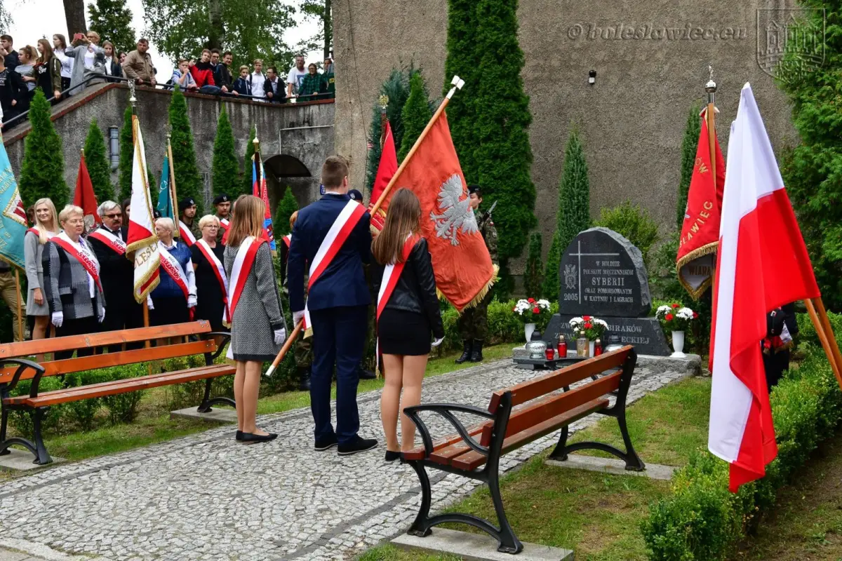 Bolesławiec March Commemorated the Victims of the Golgotha of the East