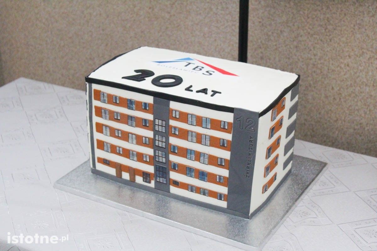 Wyremontowany budynek TBS przy Żwirki i Wigury 12