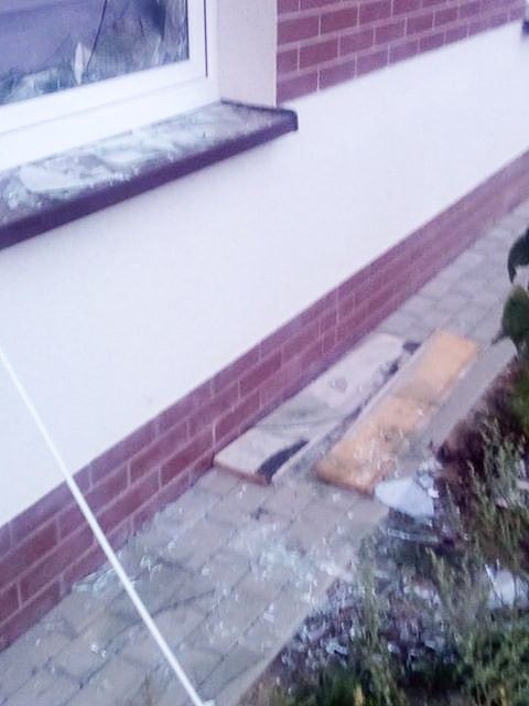 Libacje i akty wandalizmu w Nowogrodźcu. „Lokatorzy nie śpią, bo się boją”