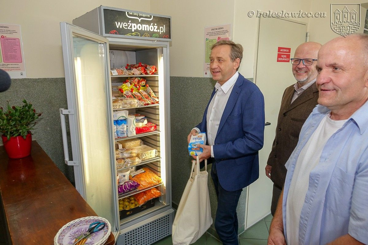 Lodówka społeczna stanęła w Bolesławcu