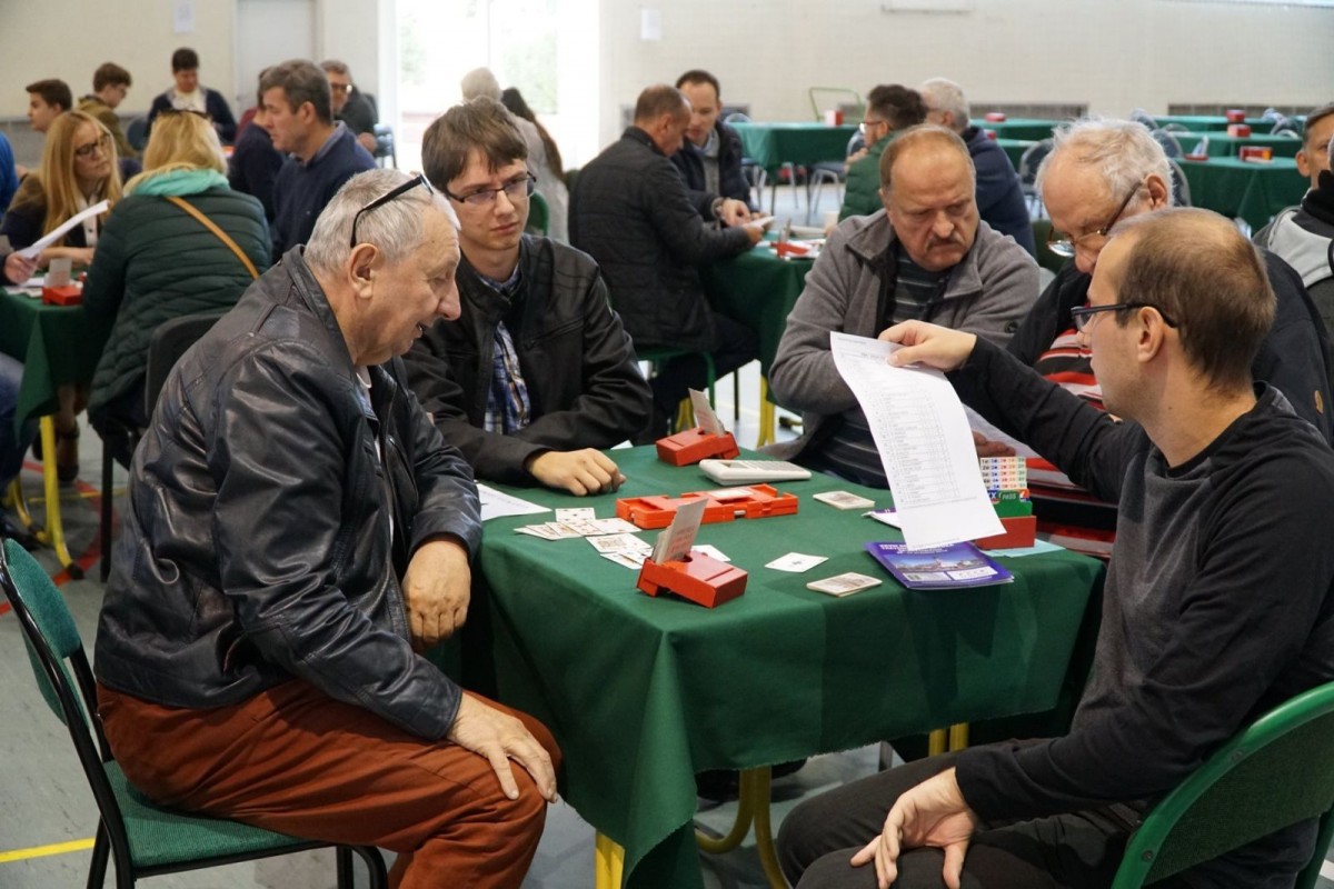 Przy zielonym stoliku. Bolesławiecka Trzydniówka Brydża Sportowego za nami