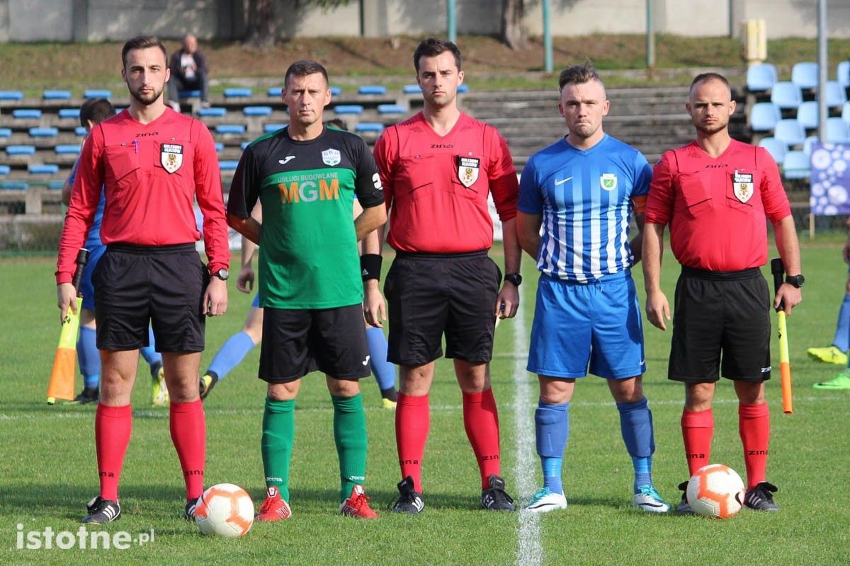 BKS wysoko wygrywa z Włókniarzem Leśna