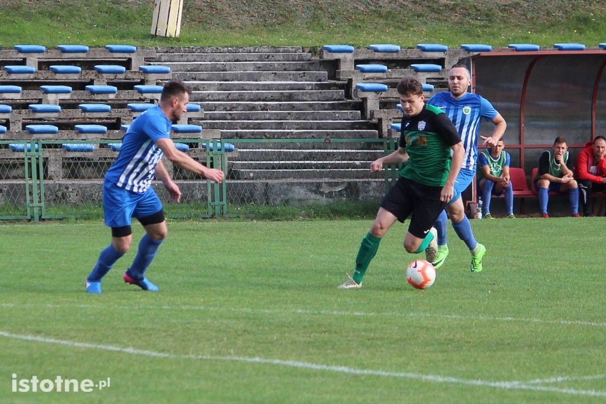 BKS wysoko wygrywa z Włókniarzem Leśna