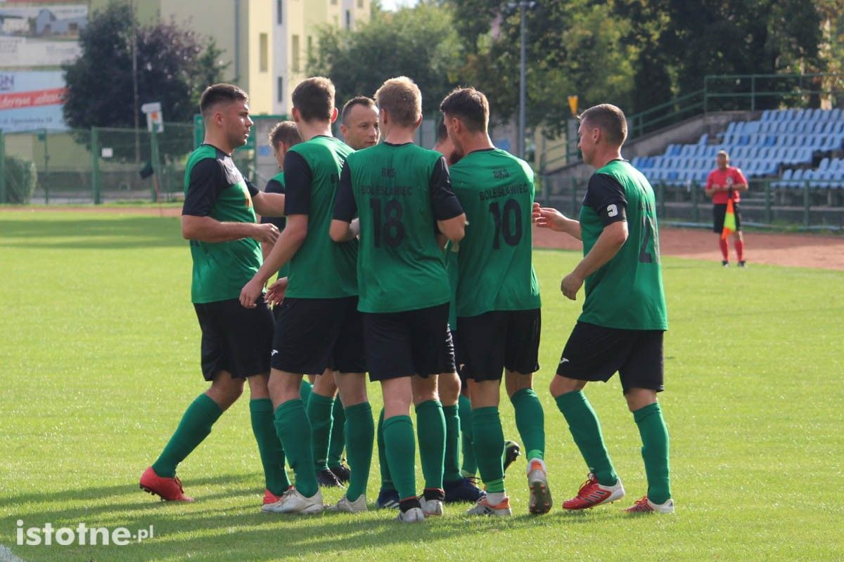 BKS wysoko wygrywa z Włókniarzem Leśna