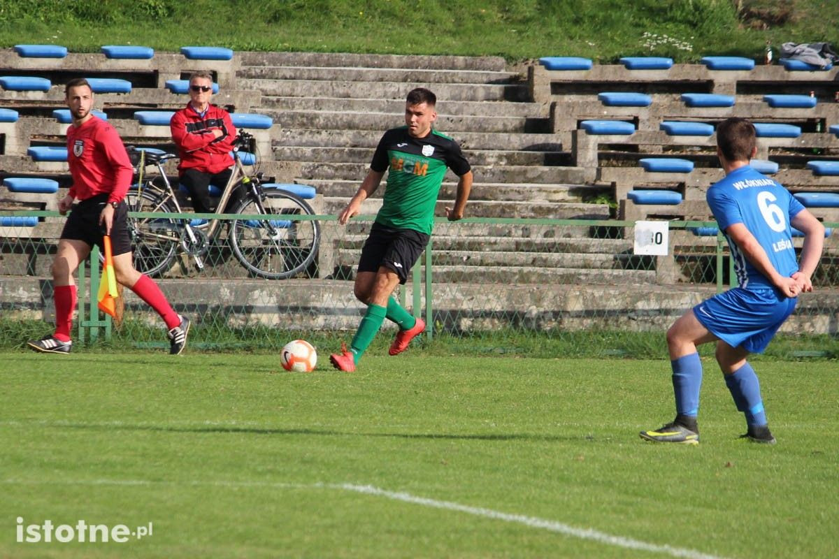 BKS wysoko wygrywa z Włókniarzem Leśna