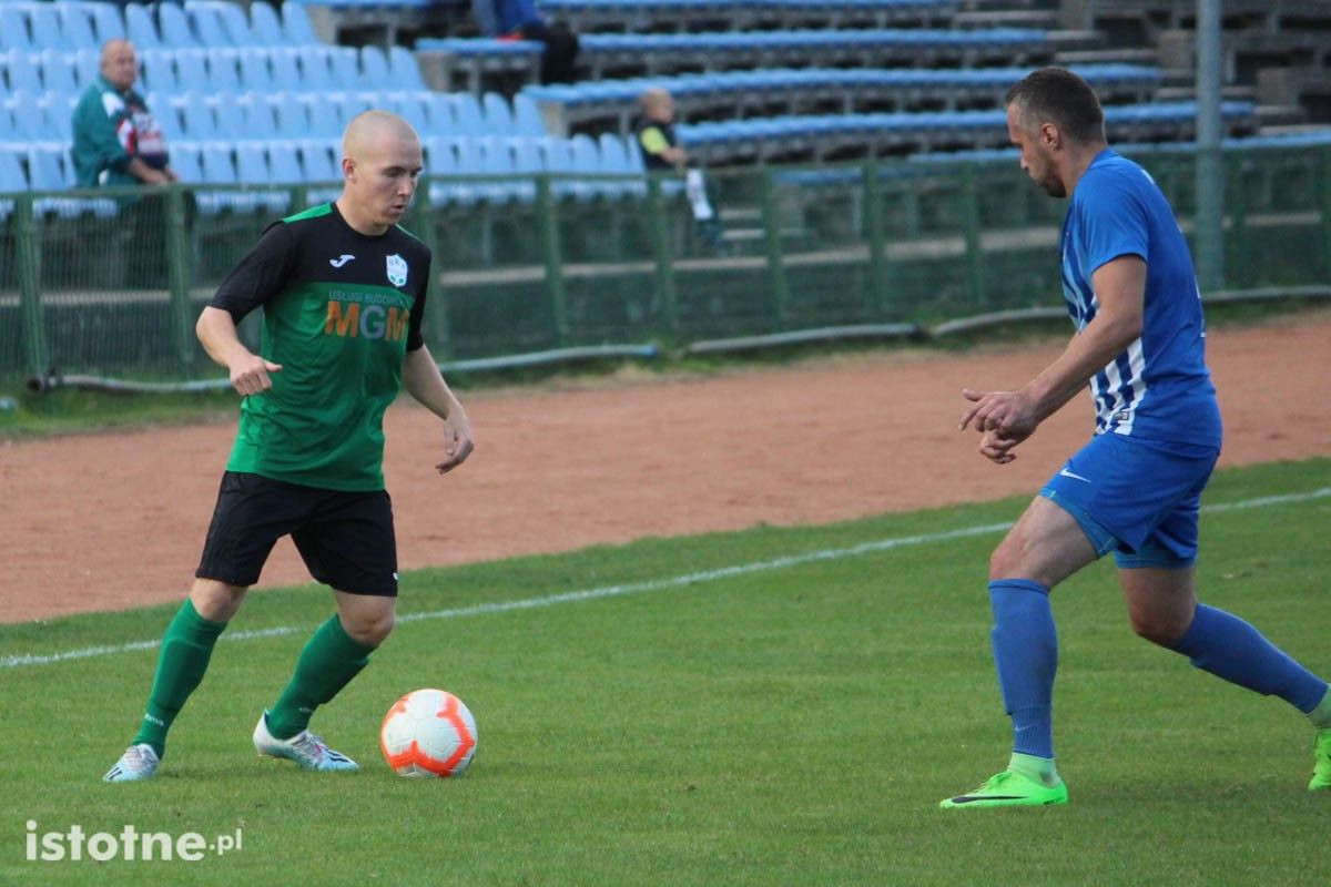 BKS wysoko wygrywa z Włókniarzem Leśna