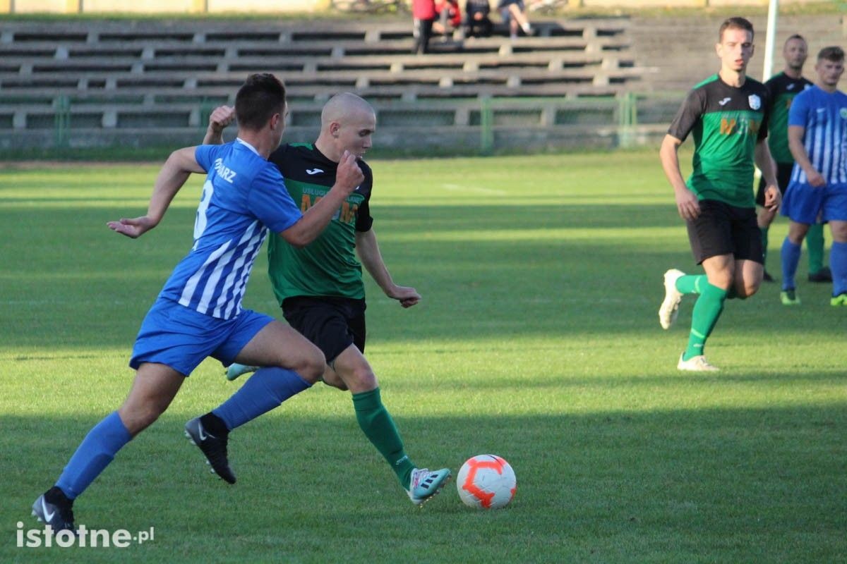 BKS wysoko wygrywa z Włókniarzem Leśna