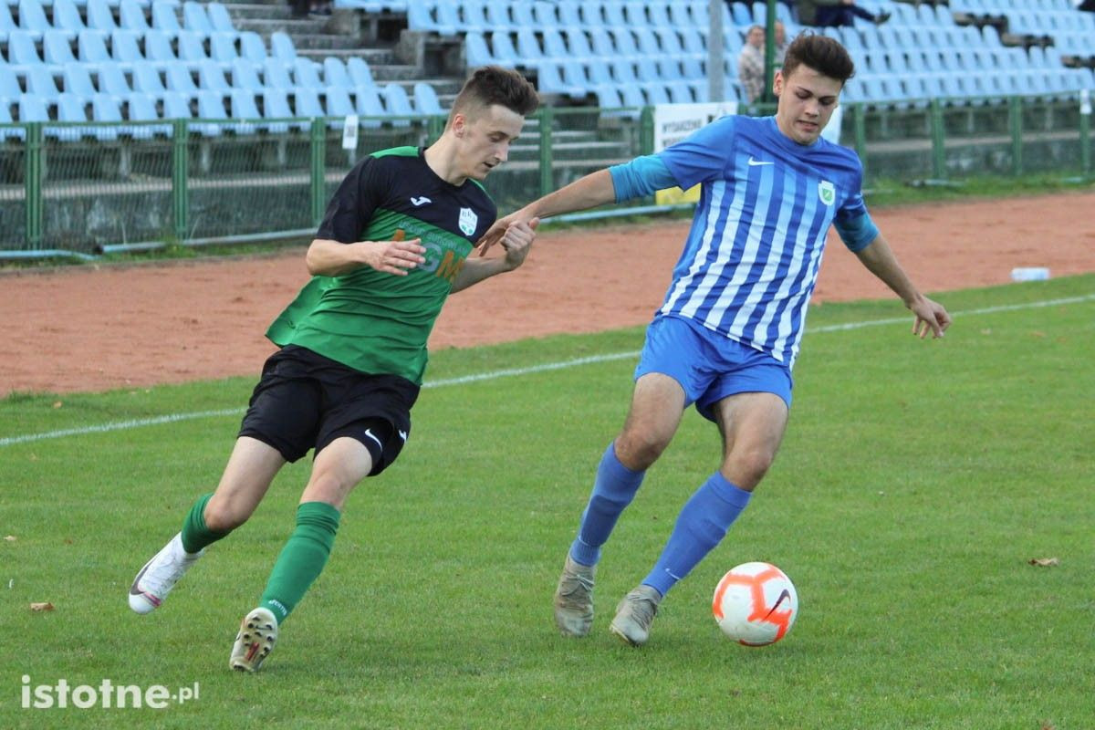 BKS wysoko wygrywa z Włókniarzem Leśna