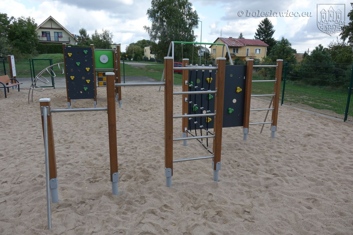 Nowe Otwarte Strefy Aktywności nad Bobrem i na os. Kwiatowym