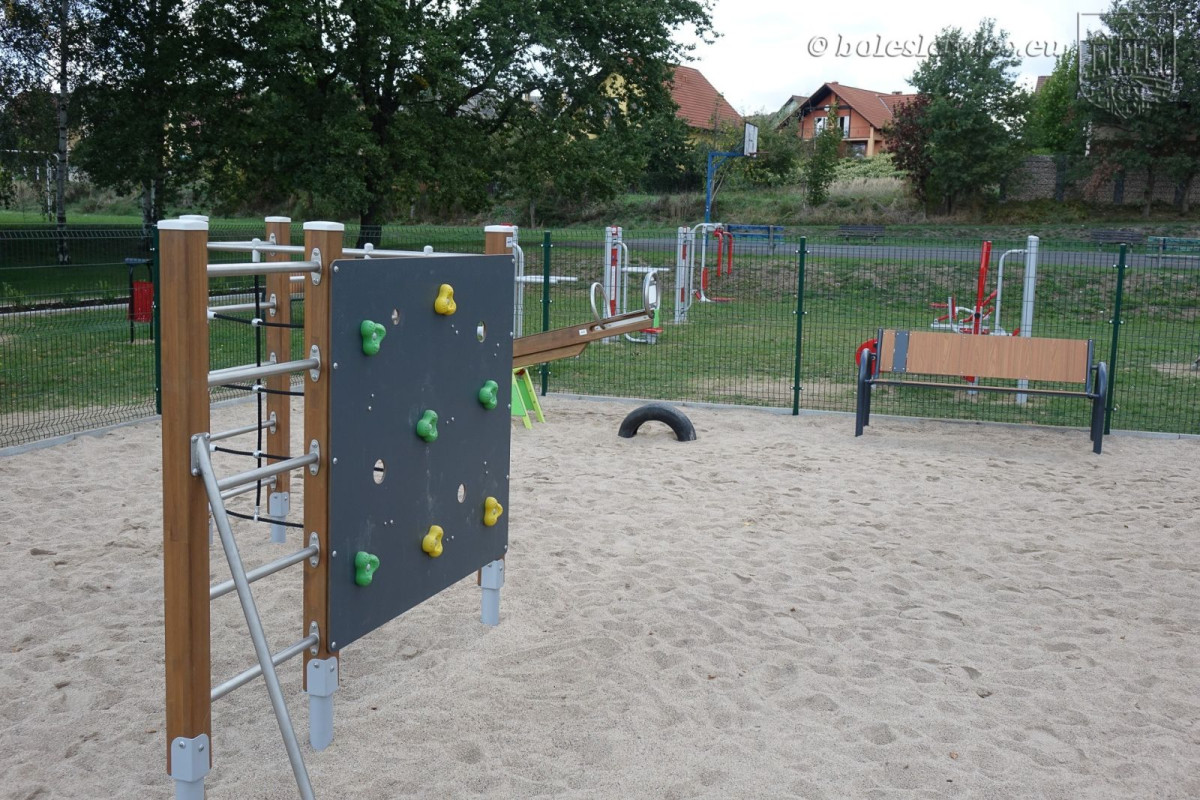 Nowe Otwarte Strefy Aktywności nad Bobrem i na os. Kwiatowym