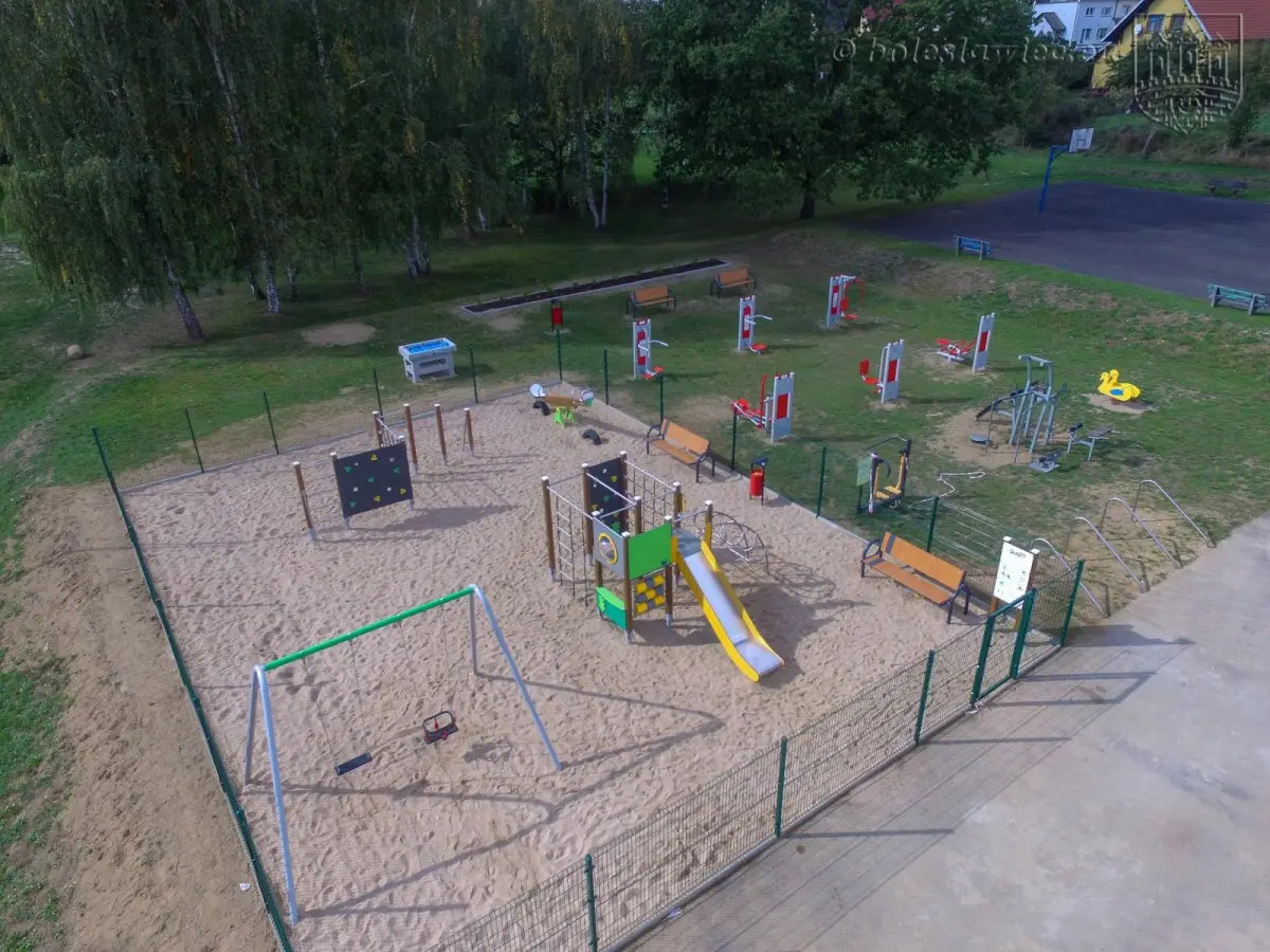 Nowe Otwarte Strefy Aktywności nad Bobrem i na os. Kwiatowym
