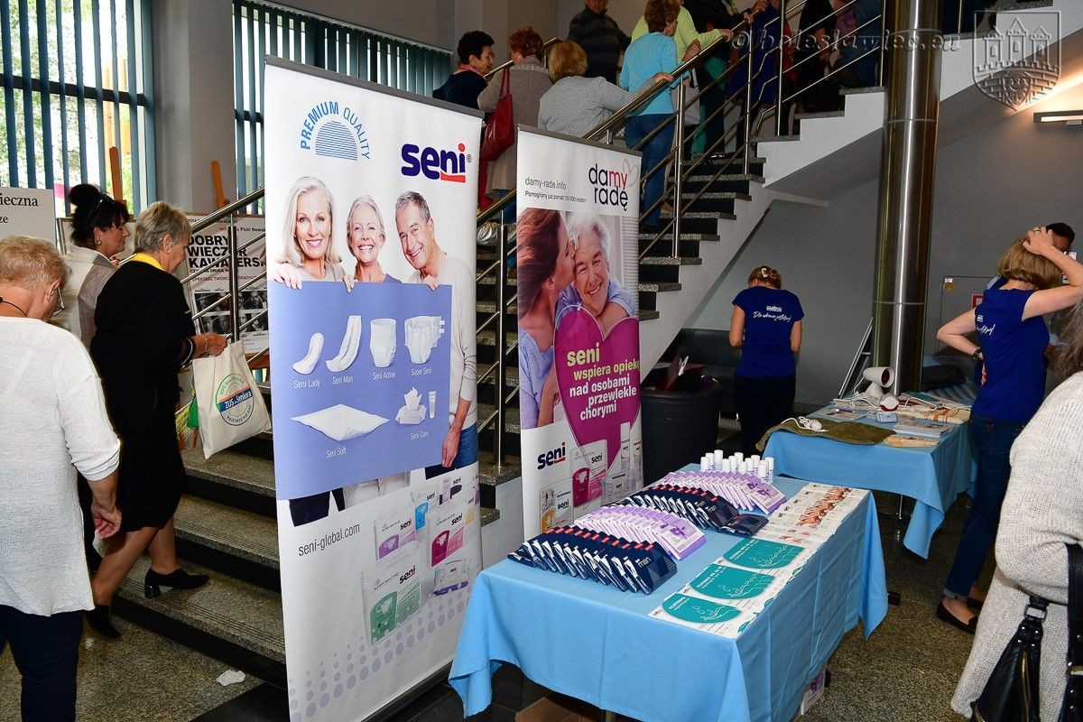 Mają „srebrne włosy i złote serca”. Seniorzy świętowali