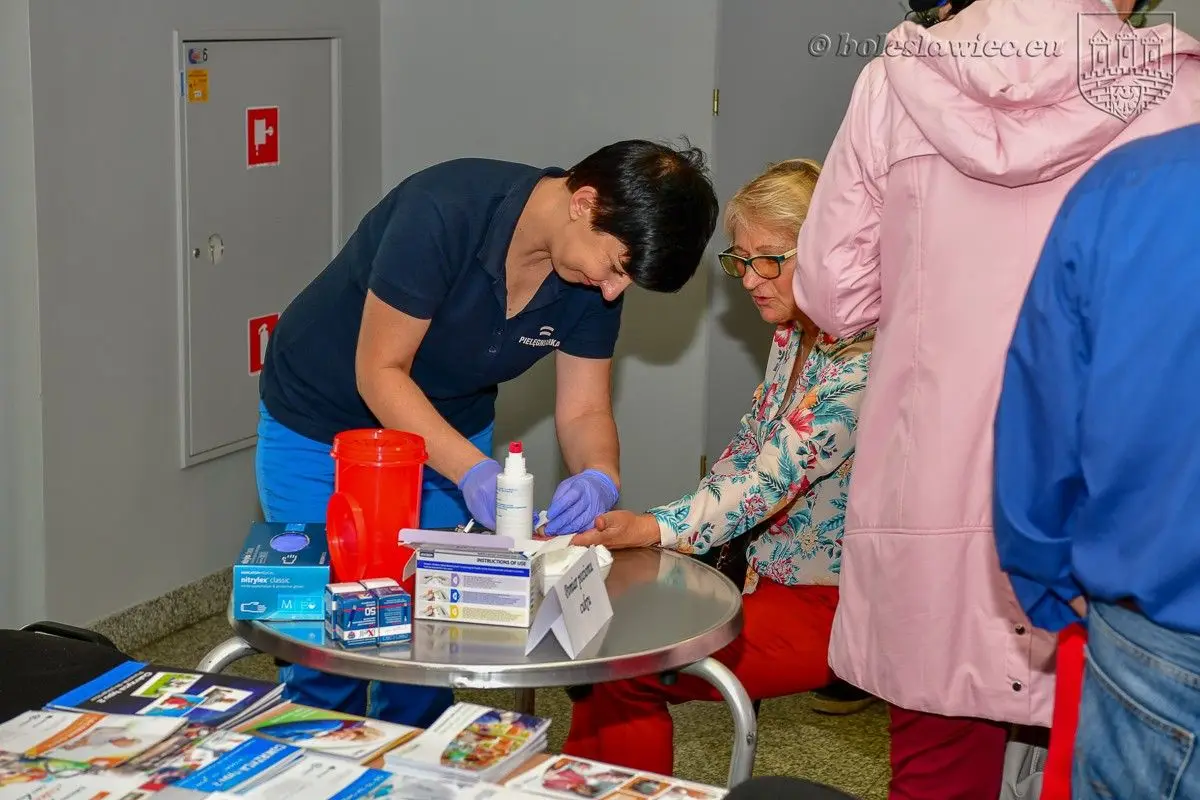 Mają „srebrne włosy i złote serca”. Seniorzy świętowali
