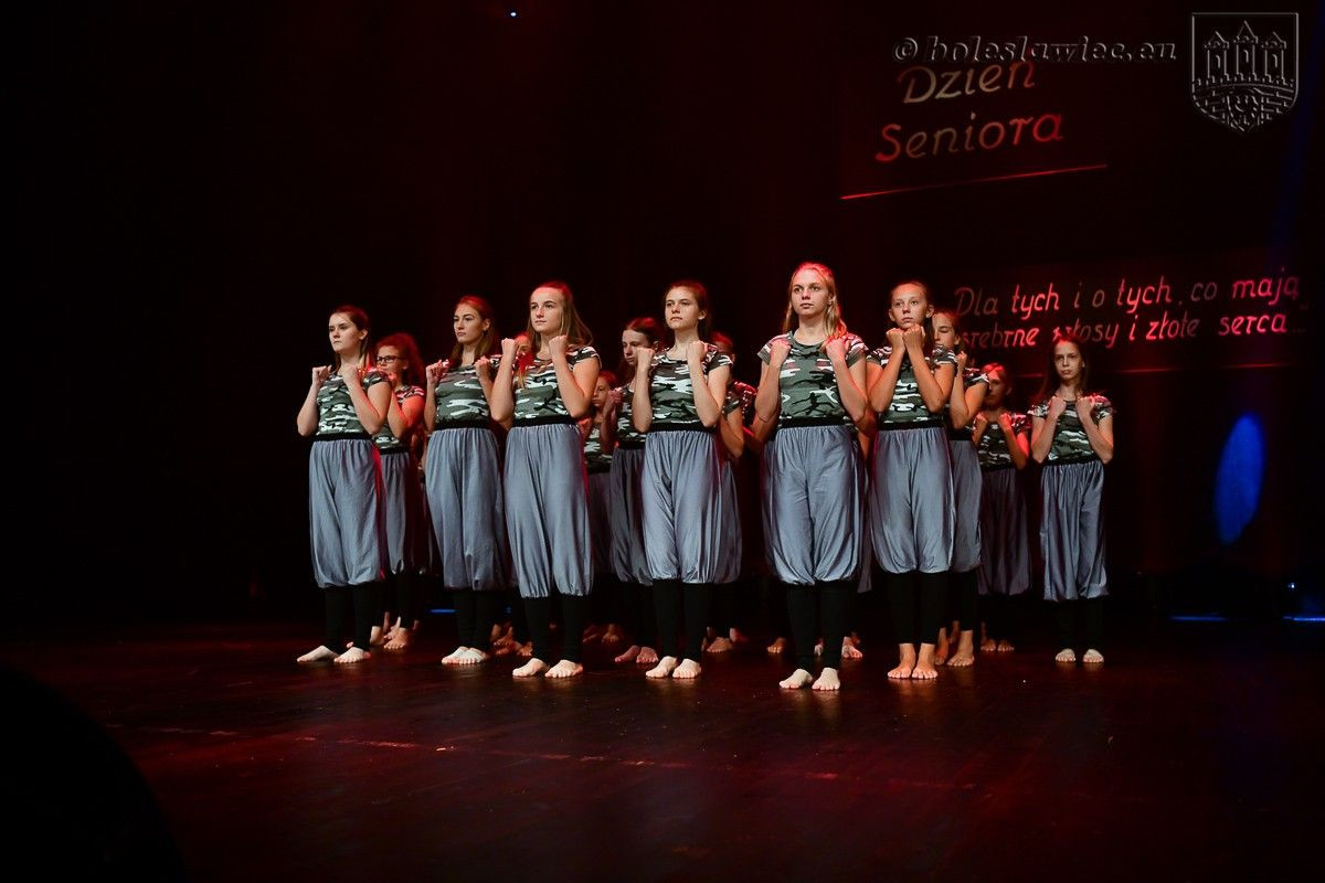 Mają „srebrne włosy i złote serca”. Seniorzy świętowali