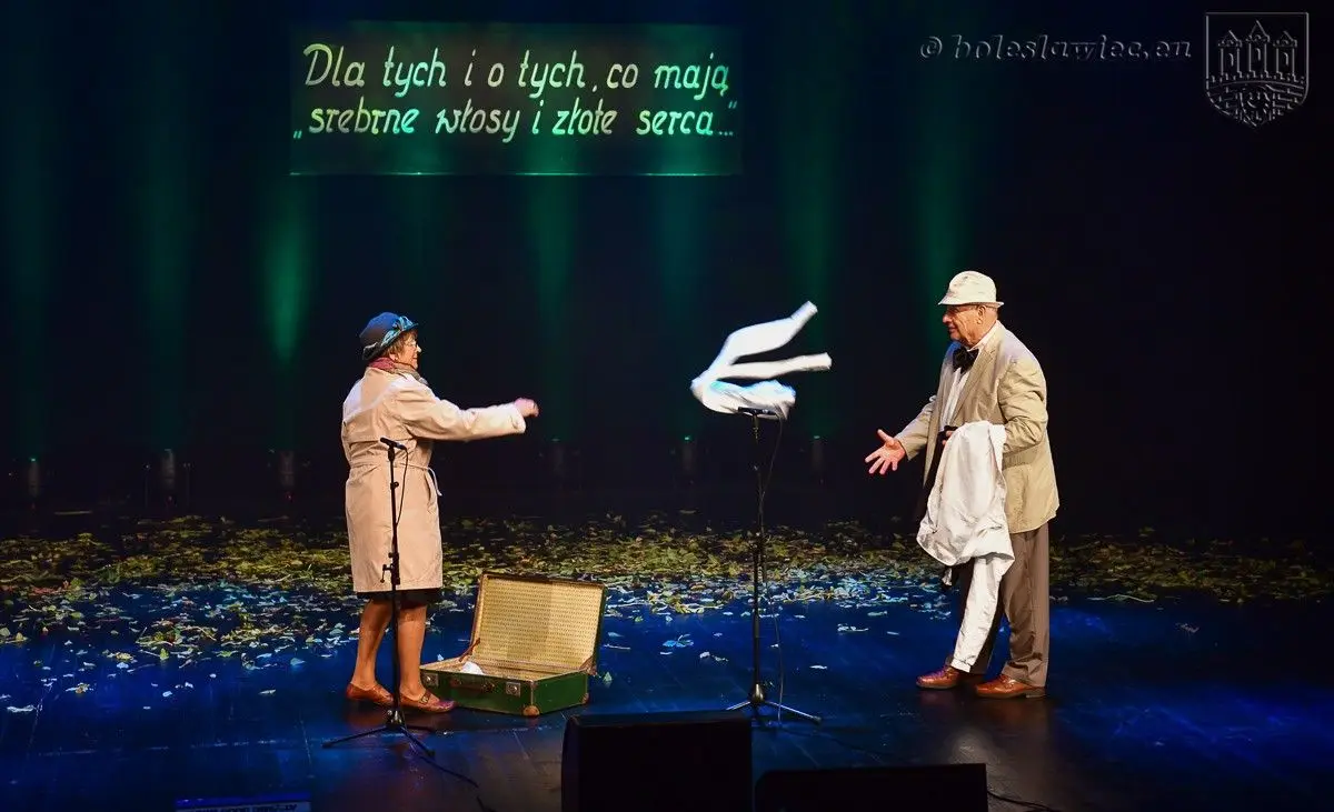 Mają „srebrne włosy i złote serca”. Seniorzy świętowali